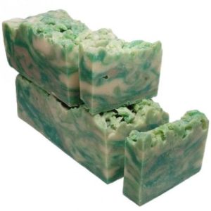 Savon artisanal base huile d'olive et de coco saponifié à froid Argile blanche et verte - +/- 100Gr